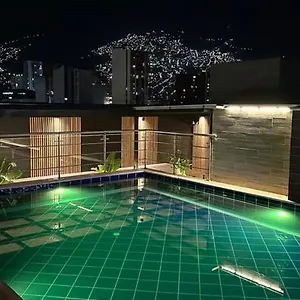 Hotel California Center, Medellín