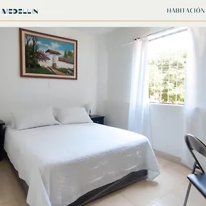 Pensión Hostal Casa Coliving Medellin, Medellín